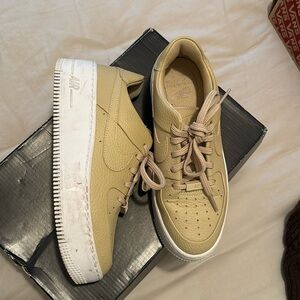 Nike Air Force 1 Sage Low 2 Size 6